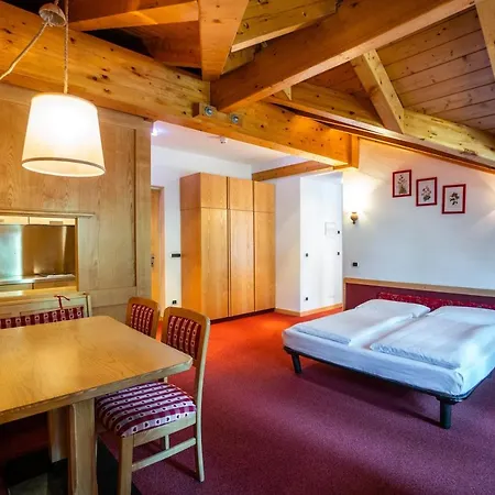 Ambiez Residencehotel Madonna di Campiglio Exterior photo